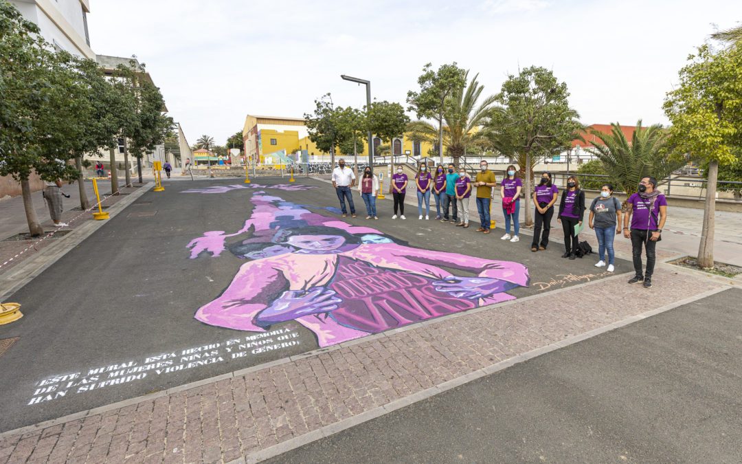 La capital inaugura el nuevo mural en ‘Homenaje a las mujeres, niñas y niños que han sufrido Violencia de Género’