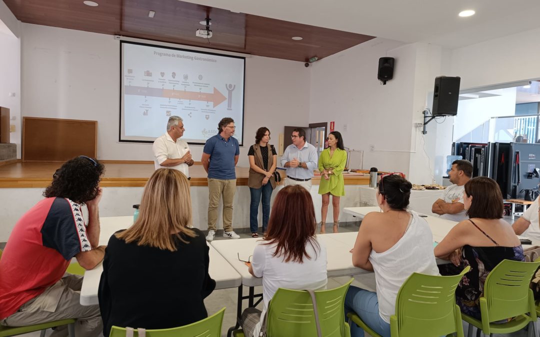 El Ayuntamiento de Puerto del Rosario ofrece formación en marketing gastronómico a empresarios del municipio