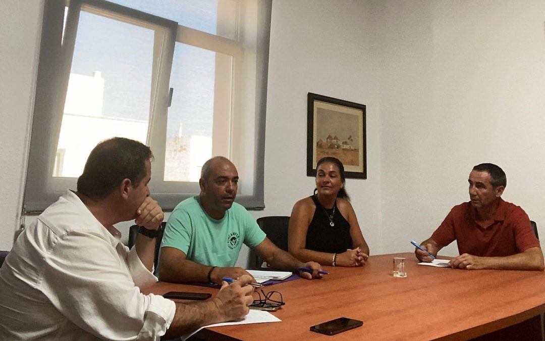 El Ayuntamiento de Puerto del Rosario se reúne con la Asociación Campista de Fuerteventura