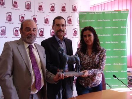 ELEGIDOS LOS PRIMEROS PREMIOS BAIFO. Juan Luis Calero, Roque Calero y el futbolista Braulio, entre los galardonados